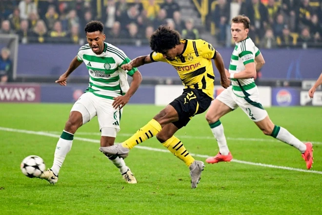 51-Adeyemi-BVB-Celtic-02.jpg